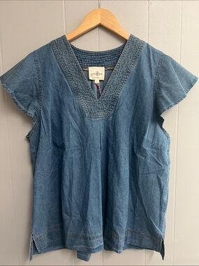 Umgee Blue Denim V-Neck Short Sleeve Tunic NWT